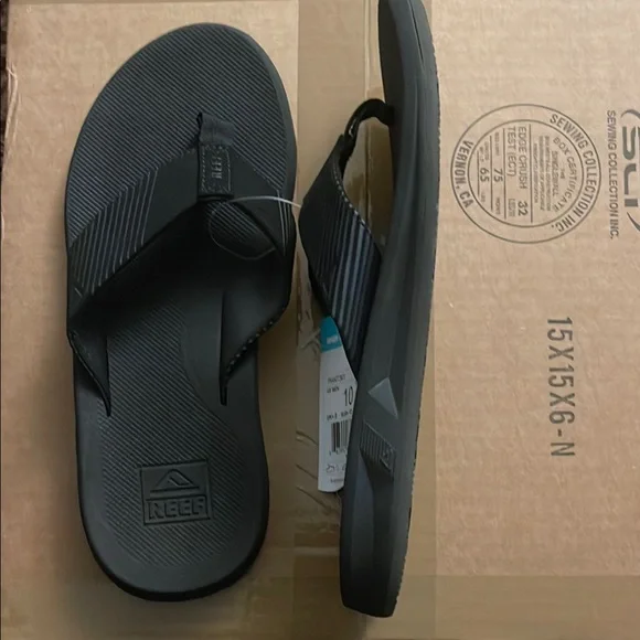 Reef Cushion Phantom 2.0 High Arch Support Black Flip-Flops Textured Footbed - Picture 4 of 5